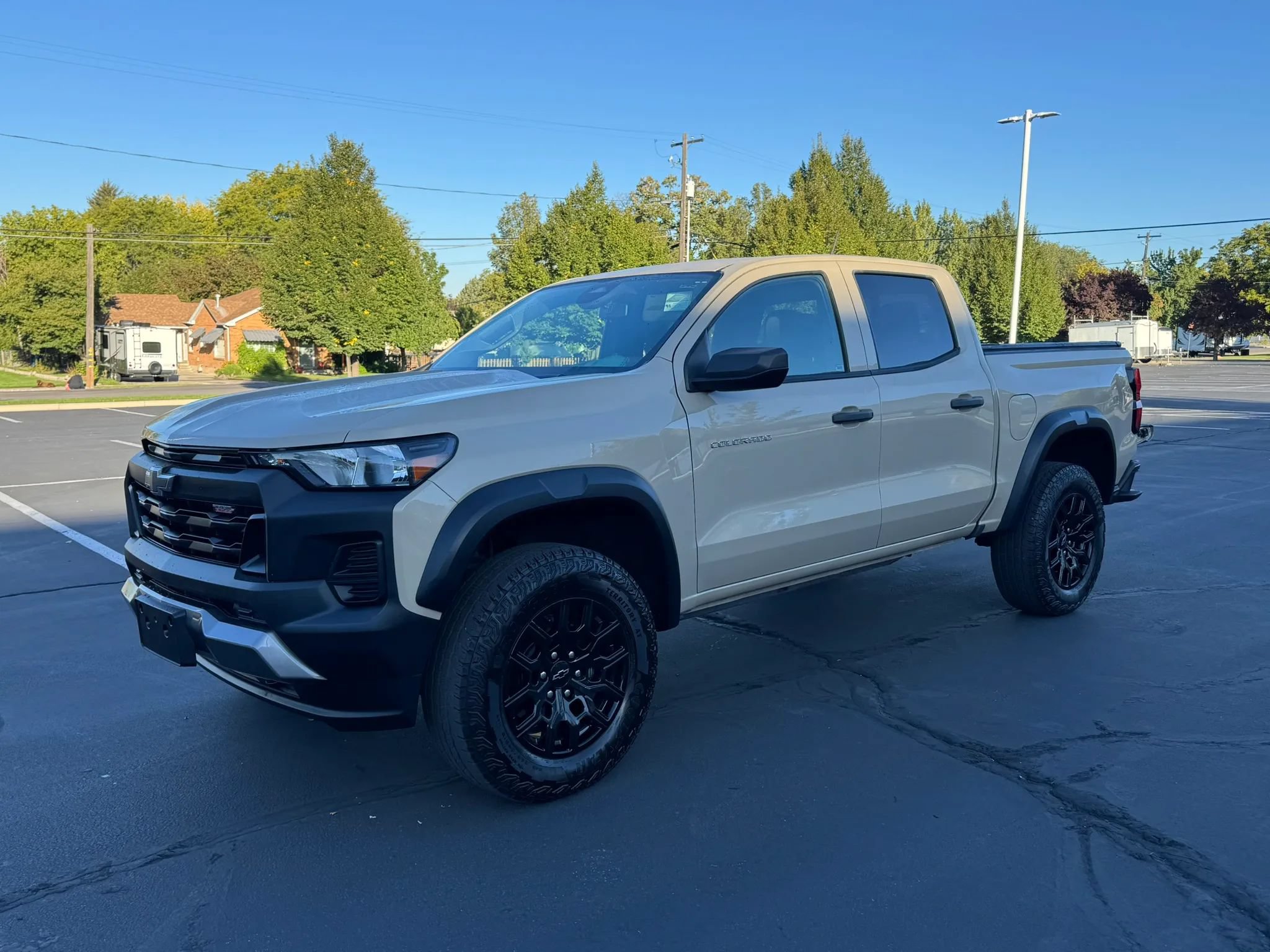 Used 2023 Chevrolet Colorado Trail Boss w/ Advanced Trailering Package AWD/4WD image 2