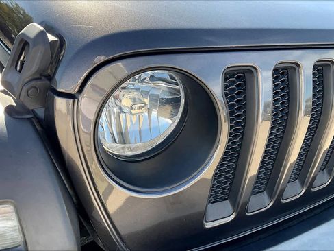 Used 2019 Jeep Wrangler Unlimited Sport image 26