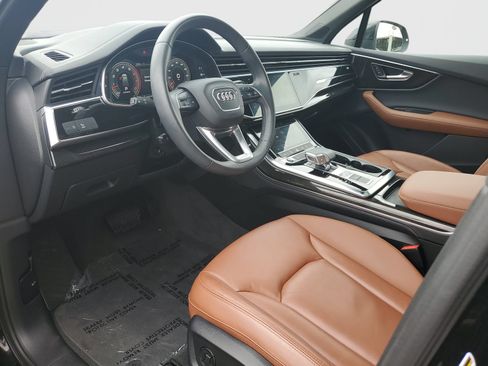 Used 2023 Audi Q7 3.0T Premium Plus w/ Premium Plus Package AWD/4WD image 19