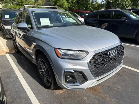 Used 2021 Audi Q5 e Prestige AWD/4WD image 2