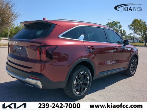 New 2025 Kia Sorento S w/ Panoramic Sunroof Package image 4