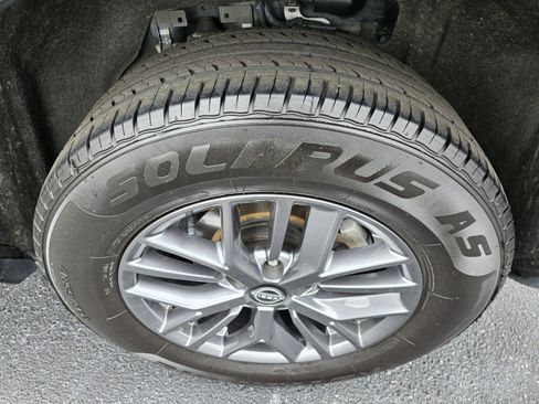 Used 2024 Nissan Rogue S image 14