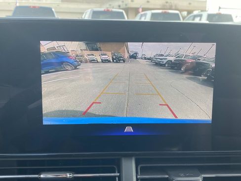 Used 2024 Chevrolet Trax RS w/ Sunroof Package image 38