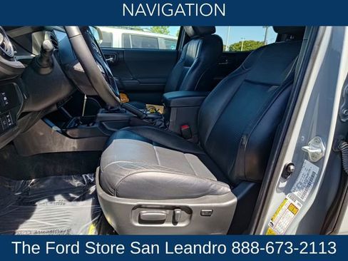 Used 2021 Toyota Tacoma TRD Off-Road w/ TRD Premium Off Road Package AWD/4WD image 14