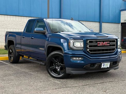 Used 2017 GMC Sierra 1500 SLE w/ SLE Value Package image 3