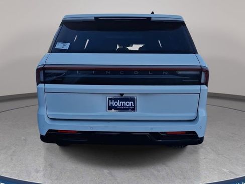New 2026 Lincoln Navigator L Reserve AWD/4WD image 6