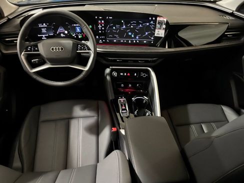 New 2025 Audi Q5 Premium image 11