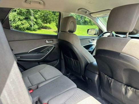 Used 2017 Hyundai Santa Fe Sport image 17