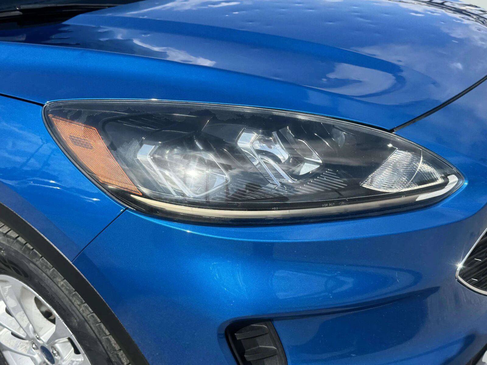 Used 2022 Ford Escape SE w/ Convenience Package FWD image 11