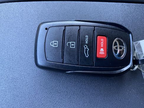 Used 2026 Toyota Highlander Limited AWD/4WD image 58