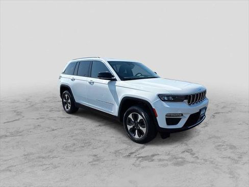 Certified 2024 Jeep Grand Cherokee Limited 4xe AWD/4WD image 2