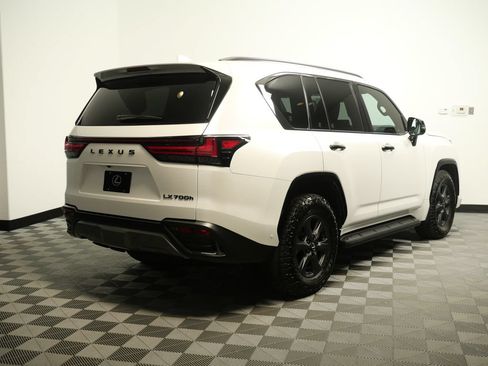 Certified 2025 Lexus LX 700h Overtrail AWD/4WD image 8