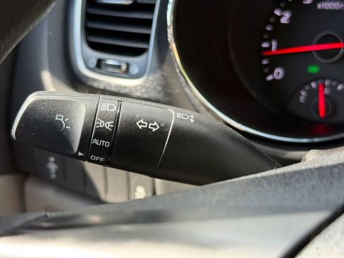 Used 2016 Kia Sedona LX w/ LX Convenience Package FWD image 26