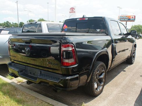Used 2020 RAM 1500 Limited w/ Black Appearance Package AWD/4WD image 3