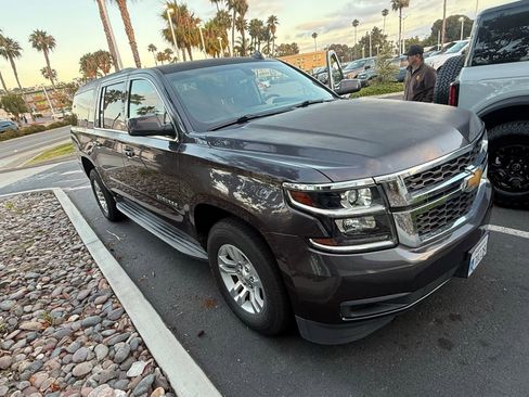 Used 2017 Chevrolet Suburban LS w/ Max Trailering Package RWD image 2