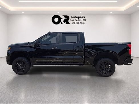 Used 2023 Chevrolet Silverado 1500 LT Trail Boss w/ LT Trail Boss Premium Package AWD/4WD image 3