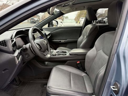 Used 2023 Lexus RZ 450e Premium w/ Accessory Package (2T) image 12