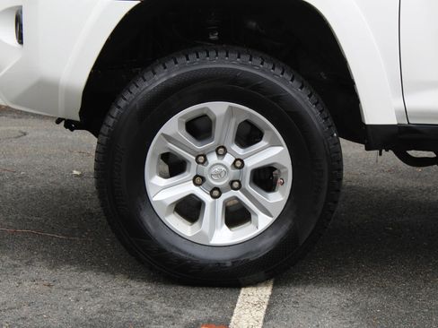 Used 2015 Toyota 4Runner SR5 image 38