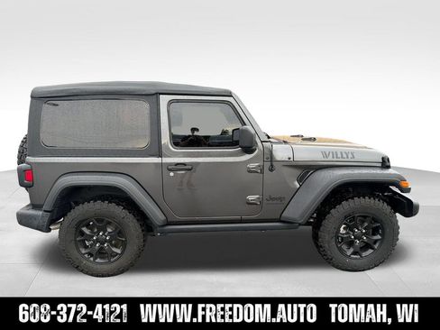 Used 2022 Jeep Wrangler Sport AWD/4WD image 6