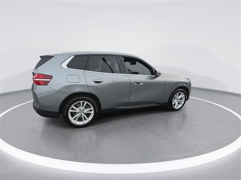 Used 2025 BMW X3 xDrive30i w/ Premium Package image 9