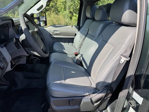 Used 2015 Ford F350 XL w/ Trailer Tow Package image 10