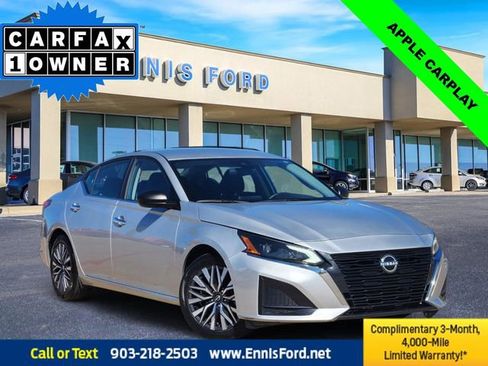 Used 2024 Nissan Altima 2.5 SV image 1