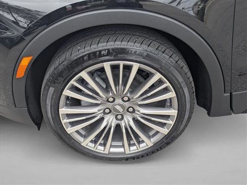 Used 2024 Cadillac XT4 Premium Luxury image 24