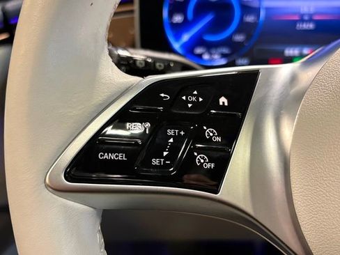 Used 2023 Mercedes-Benz EQE 500 4MATIC SUV image 26