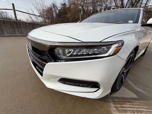 Used 2019 Honda Accord Sport image 9