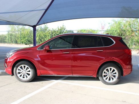 Used 2018 Buick Envision Essence FWD image 2
