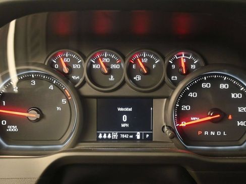 Used 2025 Chevrolet Silverado 2500 Custom w/ Custom Value Package AWD/4WD image 11