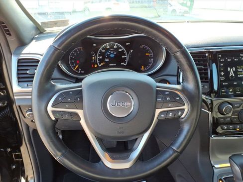 Used 2022 Jeep Grand Cherokee Limited image 15