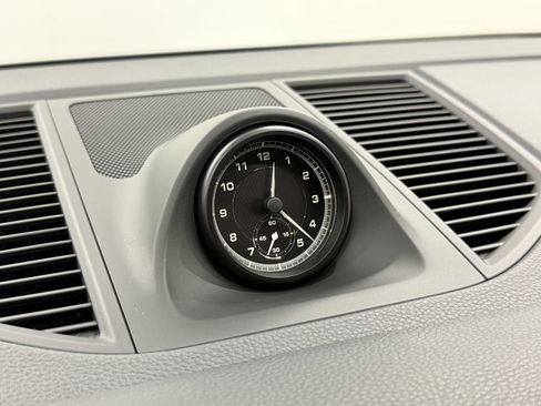 Certified 2025 Porsche Macan image 51