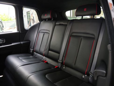 Certified 2021 Rolls-Royce Cullinan AWD/4WD image 8