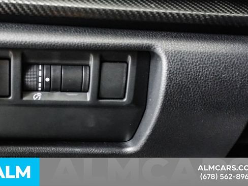 Used 2024 Subaru Crosstrek 2.0i Premium image 30