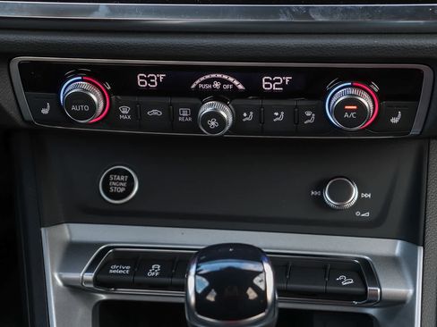 New 2025 Audi Q3 2.0T Premium image 17