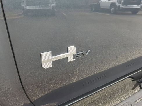 Used 2025 GMC Hummer EV 2X image 33