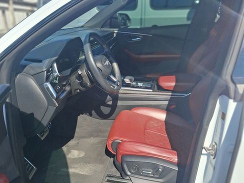 Used 2021 Audi SQ8 Prestige w/ Prestige Package image 4