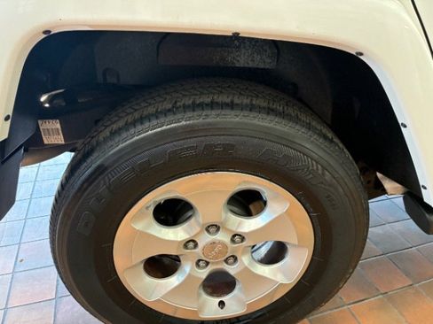 Used 2014 Jeep Wrangler Unlimited Sahara w/ Connectivity Group image 37