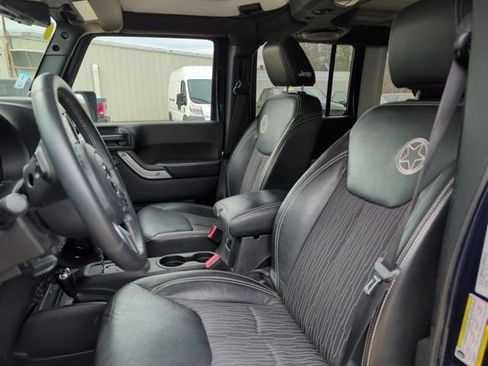 Used 2013 Jeep Wrangler Unlimited Sport image 11