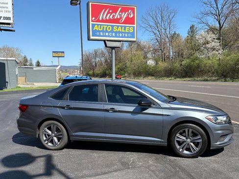 Used 2020 Volkswagen Jetta R-Line image 1