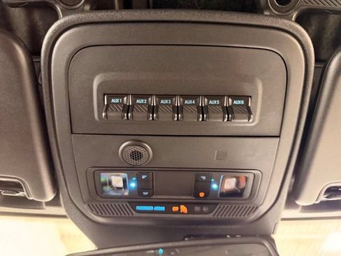 Used 2024 Ford Bronco Wildtrak AWD/4WD image 43