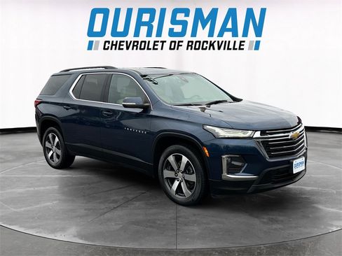 Used 2022 Chevrolet Traverse LT w/ LT Premium Package image 1