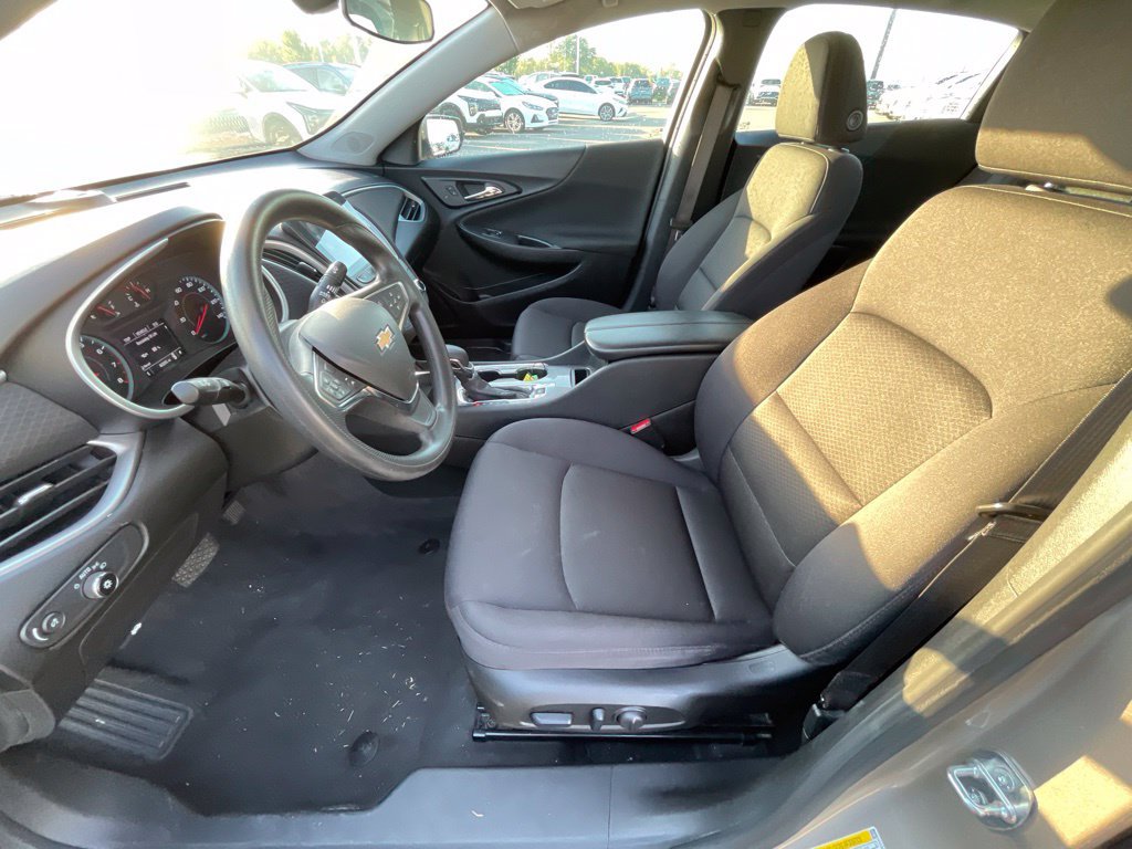 Used 2024 Chevrolet Malibu LT FWD image 12