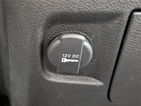 Used 2024 RAM 1500 Classic SLT image 22