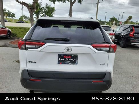 Used 2021 Toyota RAV4 XLE w/ Convenience Package FWD image 13
