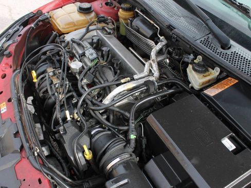 Used 2003 Ford Focus SE FWD image 18