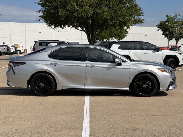 Used 2023 Toyota Camry XSE FWD image 3