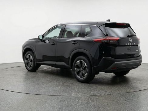 Used 2025 Nissan Rogue SV AWD/4WD image 6