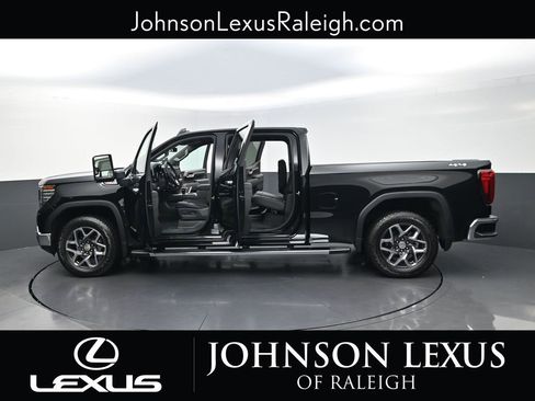 Used 2025 GMC Sierra 1500 SLT w/ SLT Premium Plus Package AWD/4WD image 26